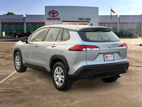 Used 2023 Toyota Corolla Cross L AWD/4WD image 3