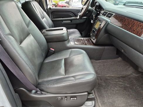 Used 2011 GMC Sierra 2500 Denali AWD/4WD image 21