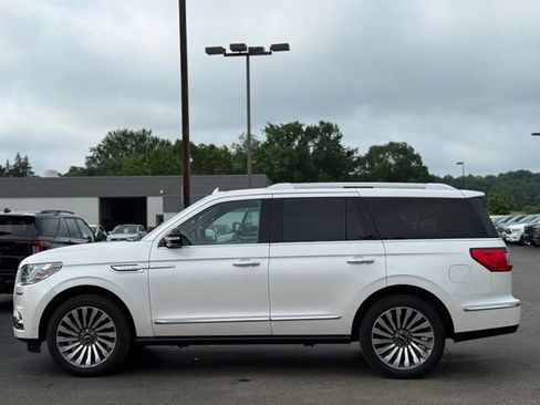 Used 2018 Lincoln Navigator Reserve w/ Technology Package AWD/4WD image 47