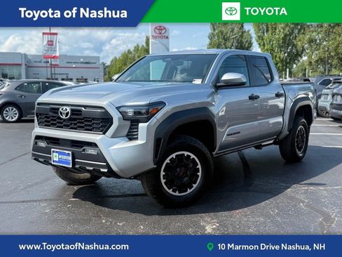 Used 2024 Toyota Tacoma TRD Off-Road AWD/4WD image 1