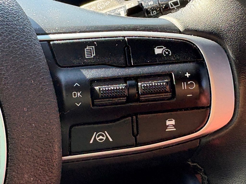 Used 2024 Kia Sportage SX FWD image 17