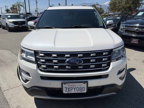 Used 2017 Ford Explorer Limited w/ Equipment Group 301A FWD image 5