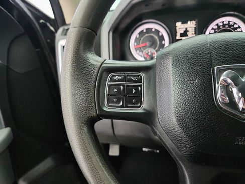 Used 2019 RAM 1500 Classic SLT AWD/4WD image 15