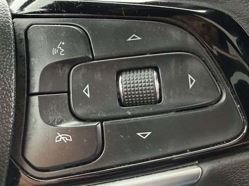 Used 2023 Buick Enclave Essence w/ Experience Buick Package image 37