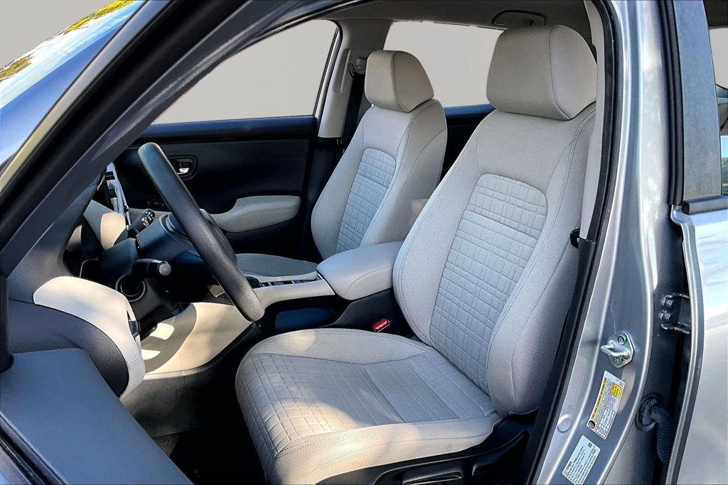 Used 2025 Honda HR-V LX image 17