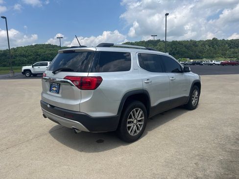 Used 2018 GMC Acadia SLE FWD image 4