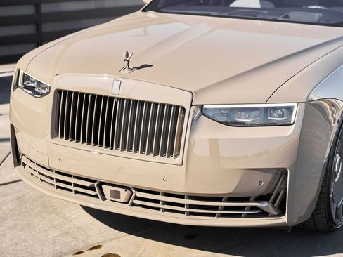Used 2025 Rolls-Royce Ghost AWD/4WD image 7