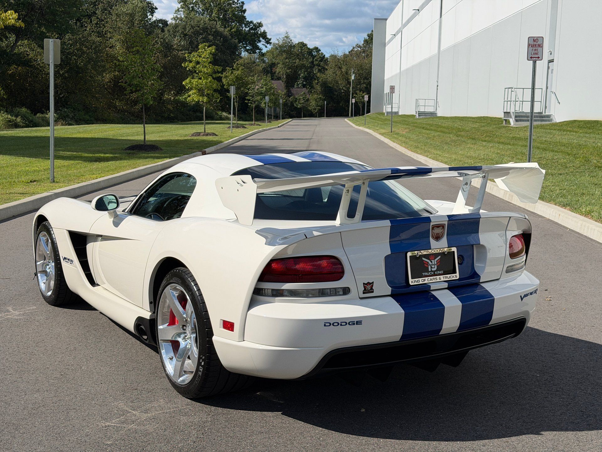 Used 2006 Dodge Viper SRT-10 w/ VOI9 Edition RWD image 12