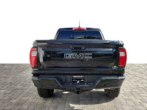 New 2026 GMC Canyon AT4X w/ LPO, Black Badging Package AWD/4WD image 5
