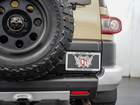 Used 2013 Toyota FJ Cruiser 4WD w/ Upgrade Pkg image 37