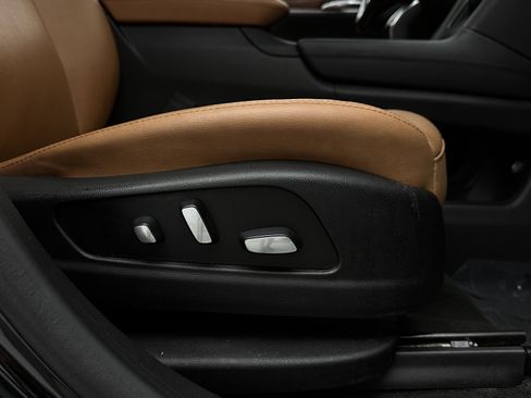 Used 2020 Cadillac XT5 Premium Luxury image 32