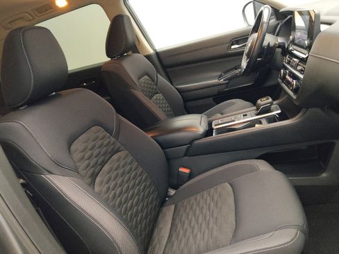 Used 2022 Nissan Pathfinder SV FWD image 21