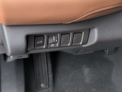 New 2026 Subaru Outback Touring AWD/4WD image 18
