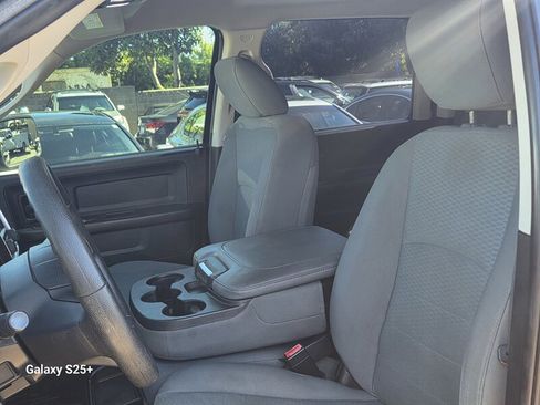Used 2016 RAM 1500 Express RWD image 18