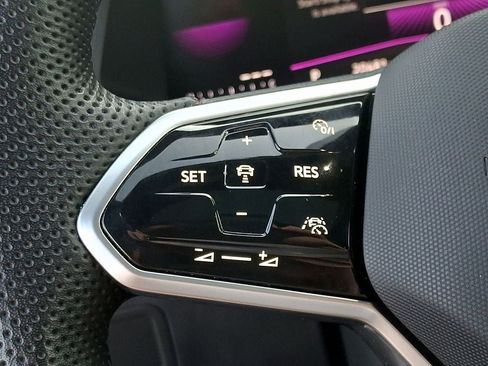 Used 2024 Volkswagen Tiguan SE R-Line AWD/4WD image 21