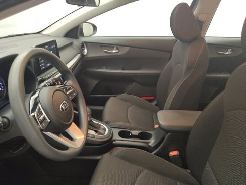 Used 2019 Kia Forte LXS FWD image 17