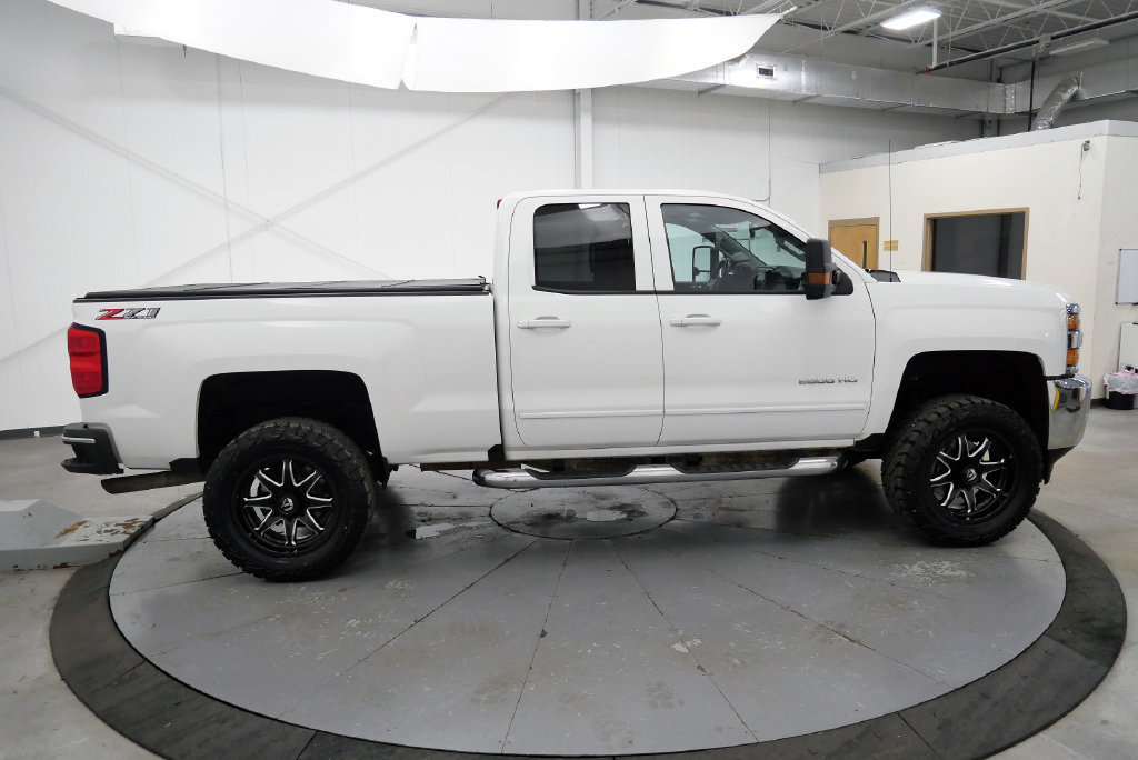 Used 2019 Chevrolet Silverado 2500 LT w/ All Star Edition AWD/4WD image 9