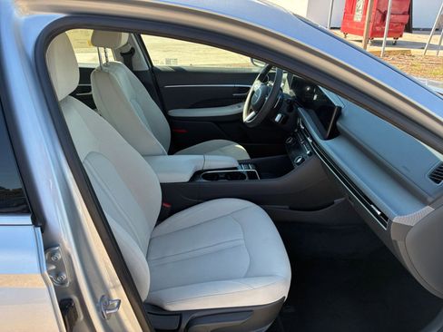 Used 2025 Hyundai Sonata SEL FWD image 31