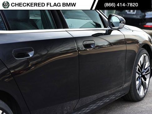 Certified 2025 BMW 530i w/ Premium Package image 8