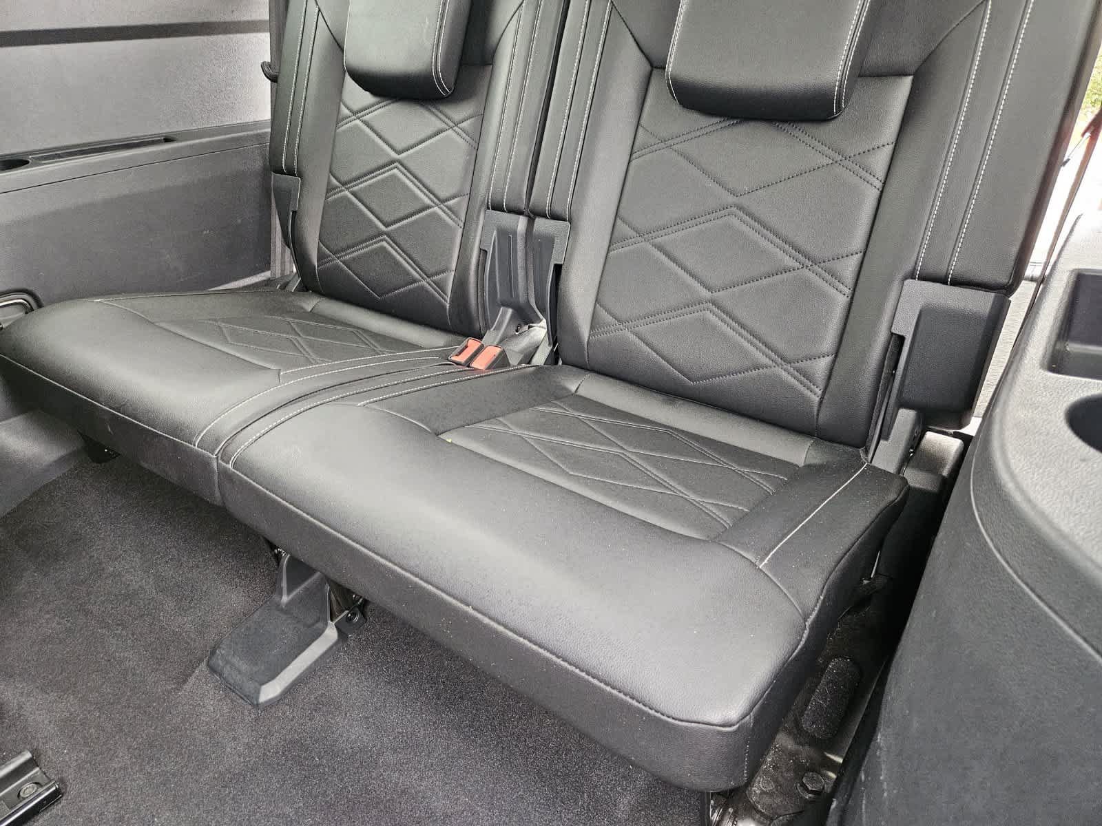Used 2025 Volkswagen Atlas SE FWD image 28