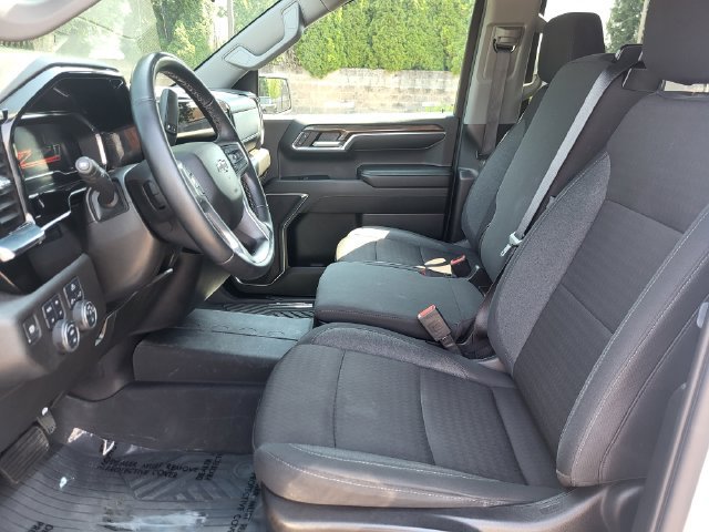 Used 2024 Chevrolet Silverado 1500 RST w/ Z71 Off-Road Package AWD/4WD image 11