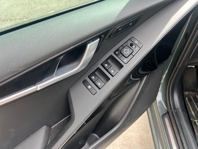 Used 2023 Kia Niro Wave w/ Wave Preserve Package FWD image 13