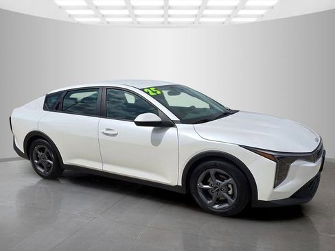Used 2025 Kia K4 FWD image 4