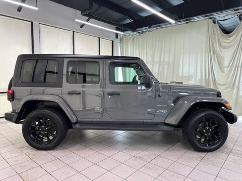Used 2023 Jeep Wrangler Unlimited Sahara AWD/4WD image 3