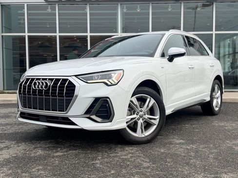 Used 2020 Audi Q3 2.0T Premium Plus AWD/4WD image 2