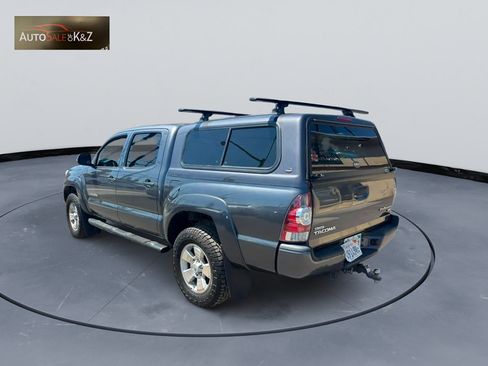 Used 2015 Toyota Tacoma PreRunner w/ TRD Sport Package RWD image 4