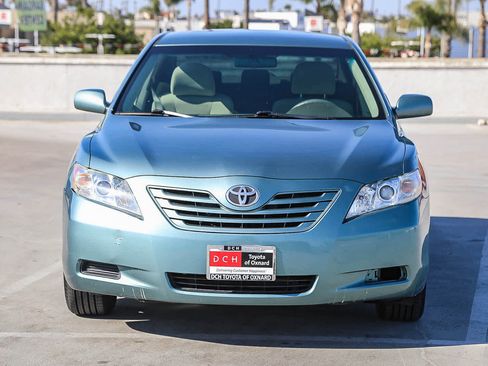 Used 2009 Toyota Camry LE FWD image 3