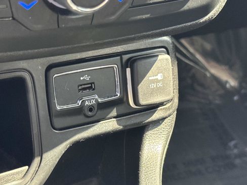 Used 2019 Jeep Renegade Altitude w/ Quick Order Package 2XM image 28