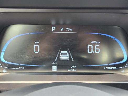 Certified 2025 Hyundai Elantra Sport FWD image 13