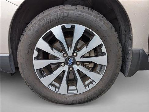 Used 2017 Subaru Outback 2.5i Limited AWD/4WD image 14