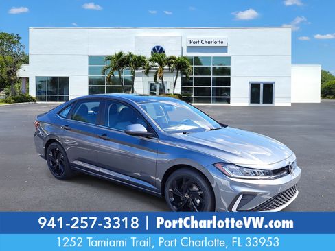 New 2025 Volkswagen Jetta SE image 1