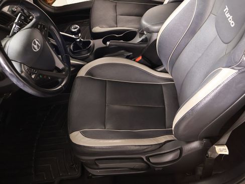 Used 2015 Hyundai Veloster Turbo w/ Option Group 04 image 11