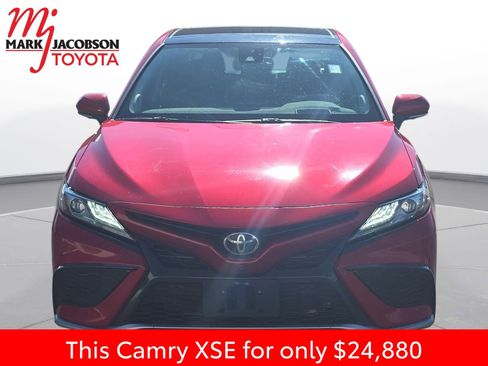 Used 2022 Toyota Camry XSE w/ Navigation Package image 3