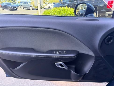 Used 2015 Dodge Challenger SXT RWD image 16