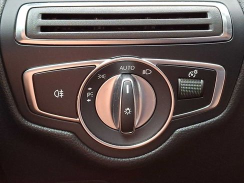 Used 2019 Mercedes-Benz GLC 300 4MATIC Coupe image 21