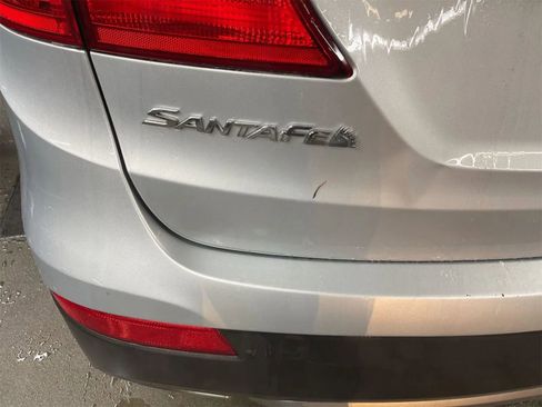 Used 2013 Hyundai Santa Fe GLS image 14