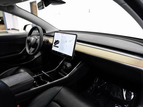 Used 2020 Tesla Model 3 Long Range image 16