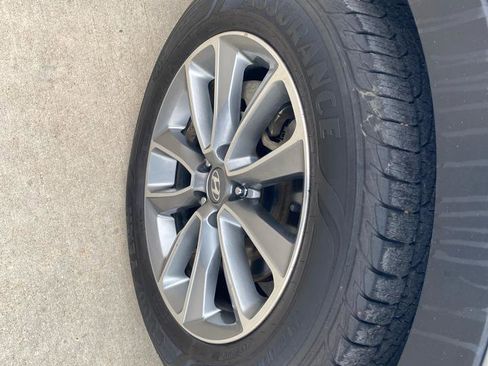 Used 2018 Hyundai Santa Fe SE w/ SE Premium Package 02 AWD/4WD image 11