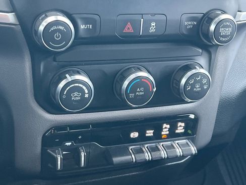 Used 2019 RAM 2500 Big Horn image 19