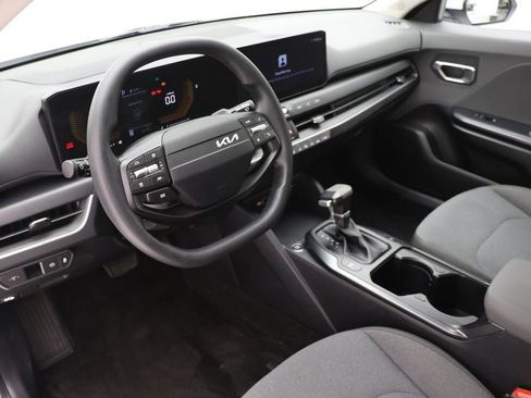 Used 2025 Kia K4 FWD image 13