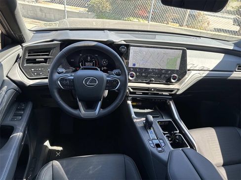 Used 2025 Lexus TX 350 AWD image 11