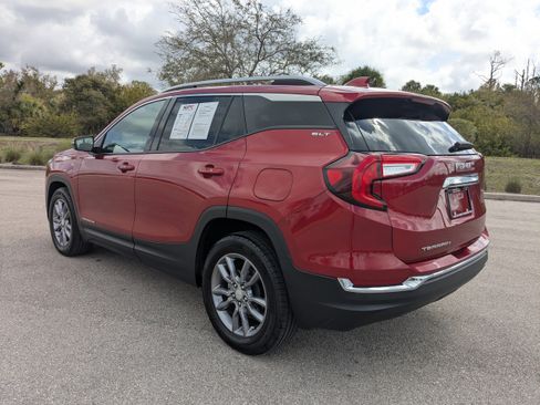 Used 2023 GMC Terrain SLT image 7