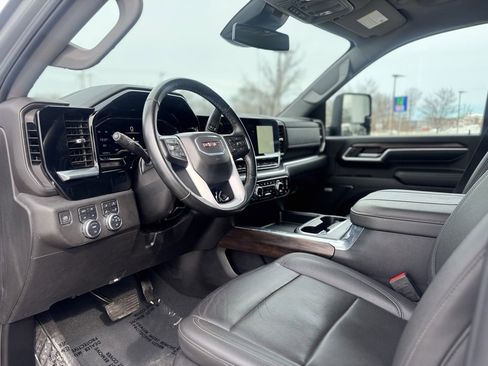 Used 2024 GMC Sierra 2500 SLT w/ SLT Convenience Package image 14