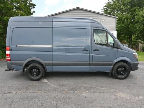 Used 2018 Mercedes-Benz Sprinter 2500 image 28