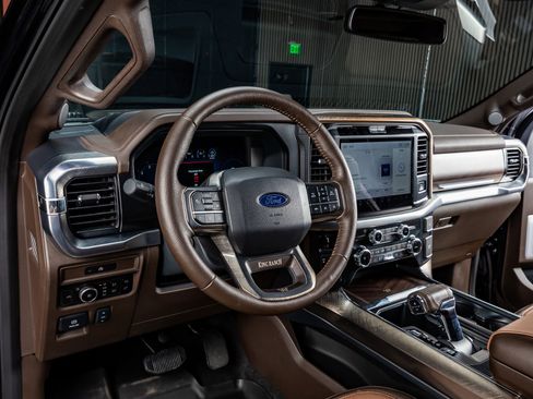 Used 2025 Ford F150 King Ranch w/ FX4 Off-Road Package image 17