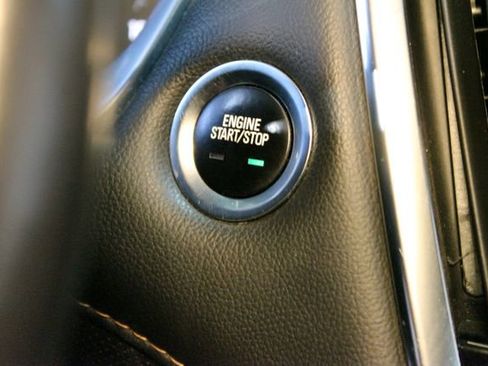 Used 2021 Chevrolet Traverse Premier w/ Redline Edition AWD/4WD image 26
